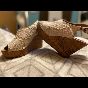 Women’s size 10 wedges